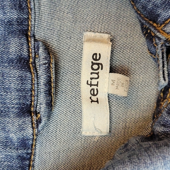 REFUGE Distressed Jean Trucker Jacket  M - Picture 6 of 12